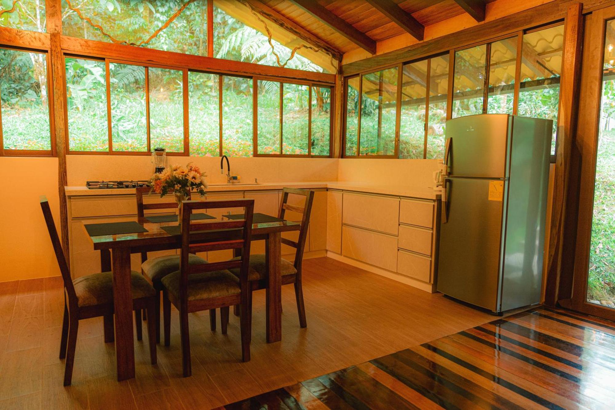 Finca Las Palmas Ecolodge Puyo Luaran gambar