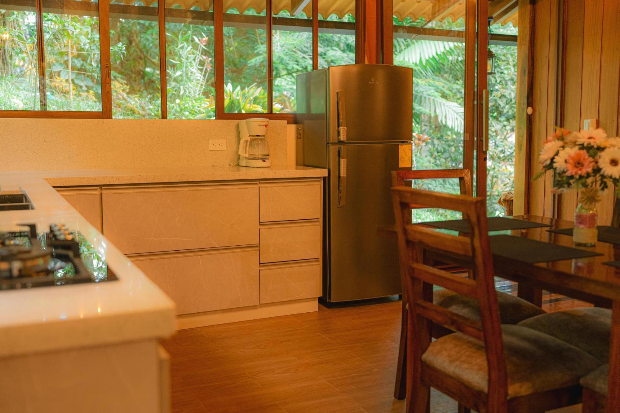 Finca Las Palmas Ecolodge Puyo Luaran gambar